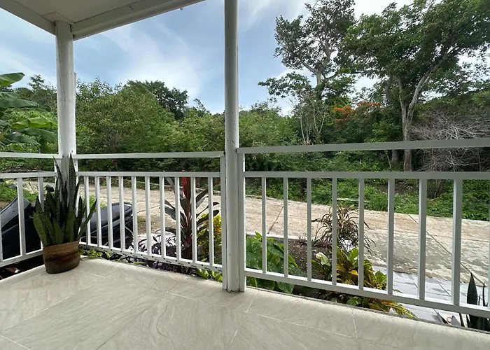 Leonor'S Guest House Bahia Suroeste