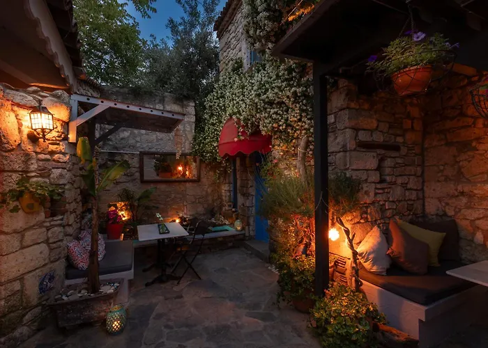 Alacati Eski Ev Hotel