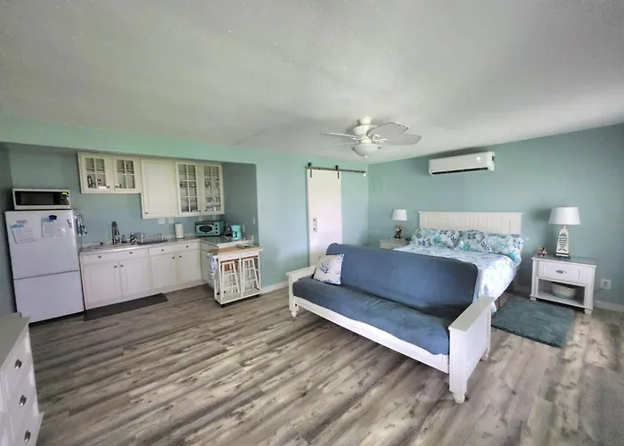 Coastal Cottage Bay House