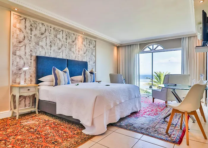 Hermanus Beachfront Lodge