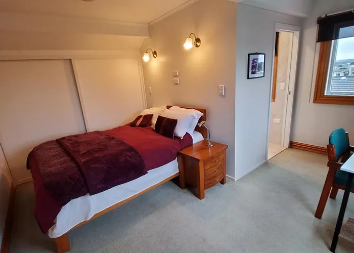 Hauraki Corner Guesthouse