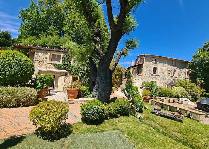 La Campagne St Lazare - Restaurant Chambres d'Hôtes Piscine&SPA Forcalquier
