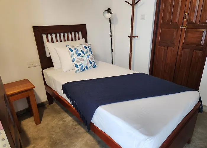 Zee Golf Affordable Luxury Hotel Galle