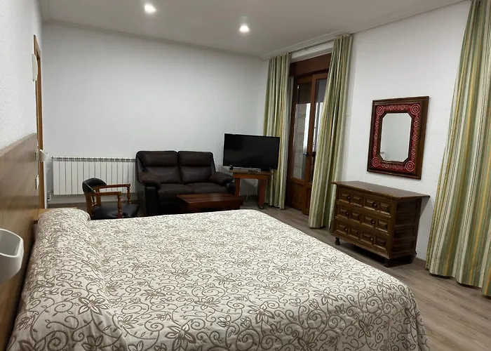 Hostal Aribel Longinos Cercedilla