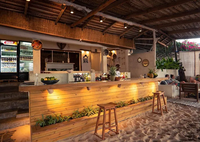 Casa Na Praia Tofo- Beach Front Hotel