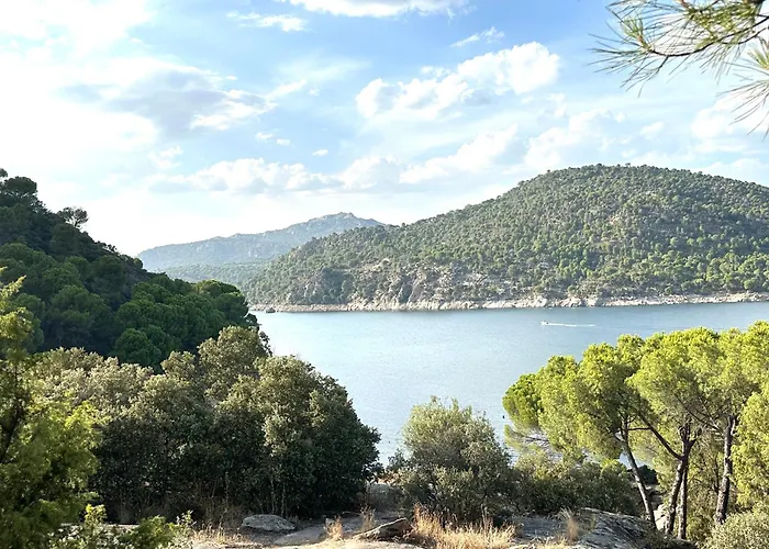 Hostal Myd Pantano Pelayos de la Presa