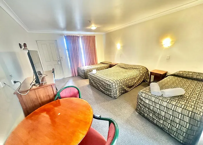 Elite Motor Inn