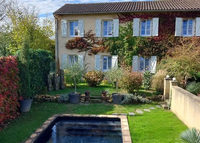 Maison De Marquay-Maison D'Hotes