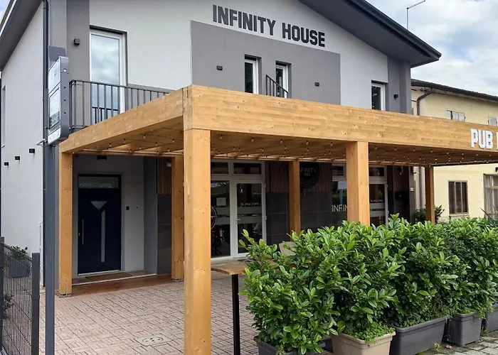 Hotel Infinity House - Eleganza Moderna Tra Treviso E Venezia Casièr