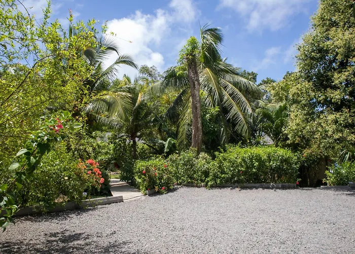 Domaine Desaubin Luxury Villas Takamaka