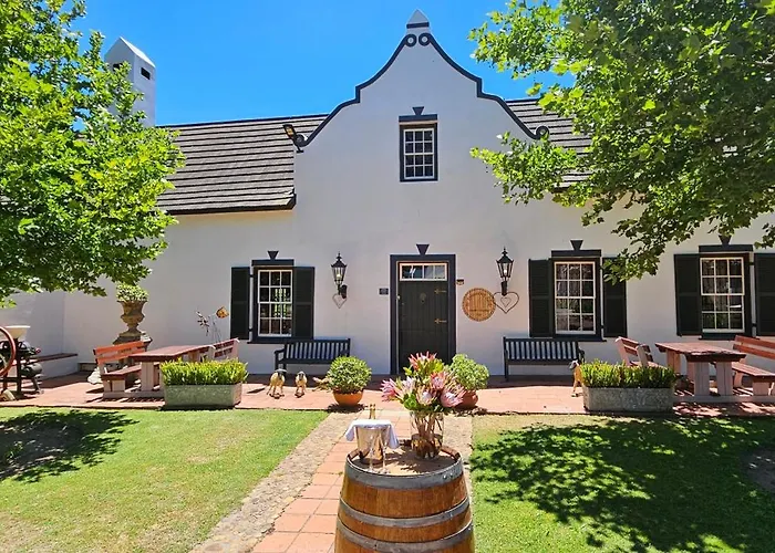 De Leeuwenhof Estate