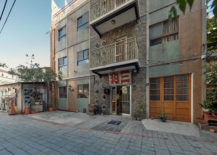Hotel Sanhuo 三和大旅社 Changhua