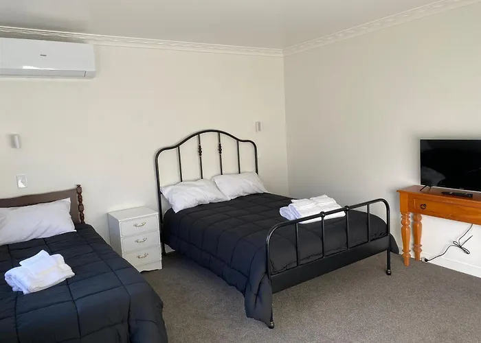 Stagger Inn - Double Room Tairua