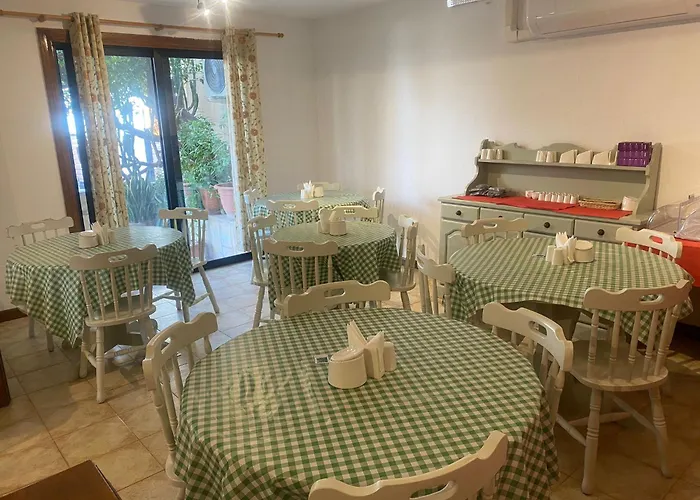 Green Grove Guest House San Ġiljan