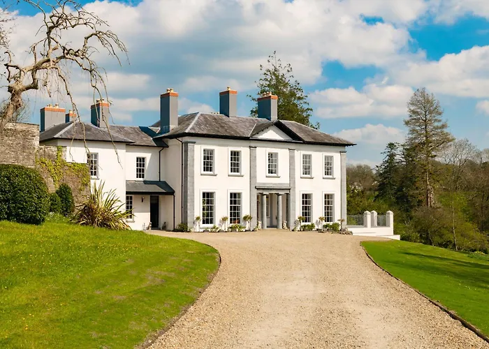 Plas Llangoedmor