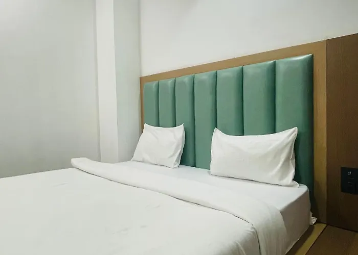 Hotel Golden Door Mathura