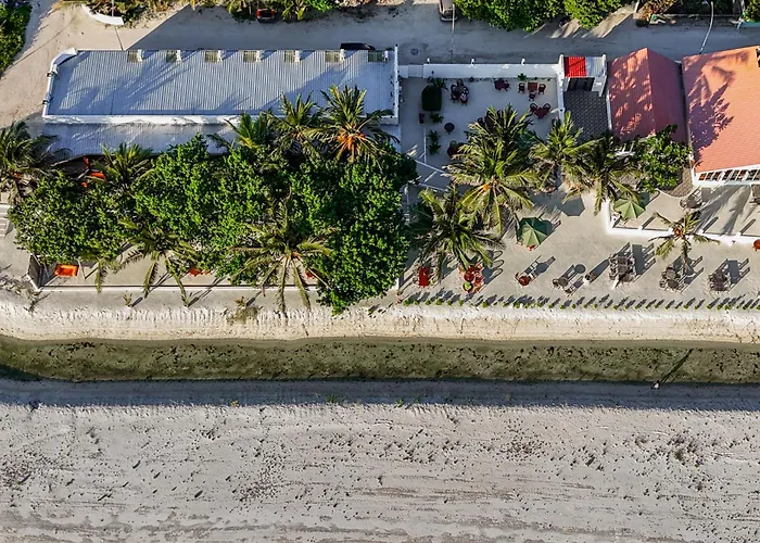 Hotel Wave Sound By 3S Maldives Addu City