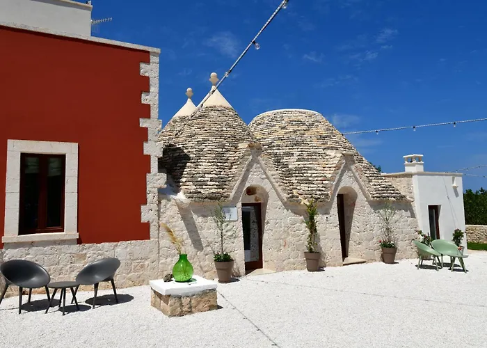 Lamarossa Trulli & Suites