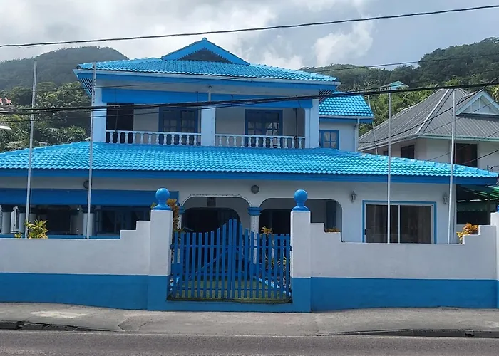 Le Chateau Bleu Anse aux Pins