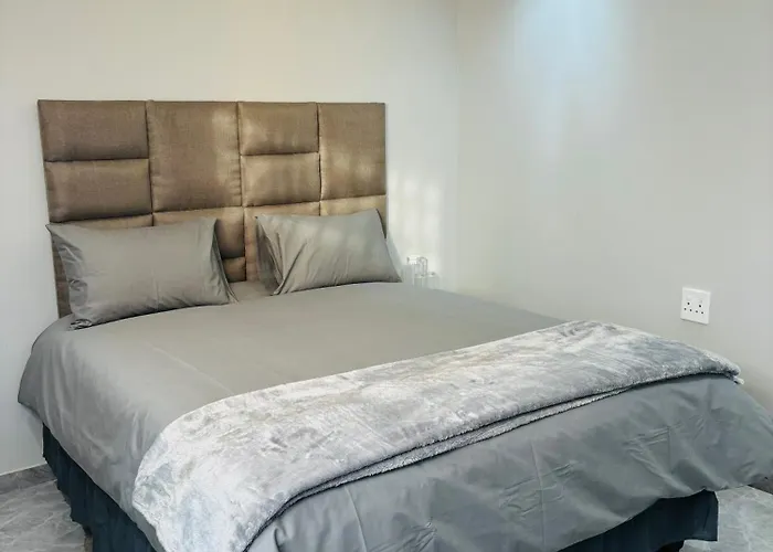 Felo Guest House De Deur