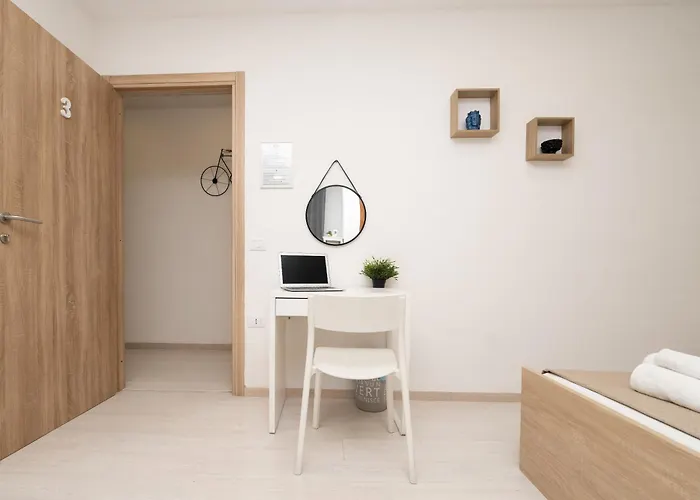 Central Room 128L