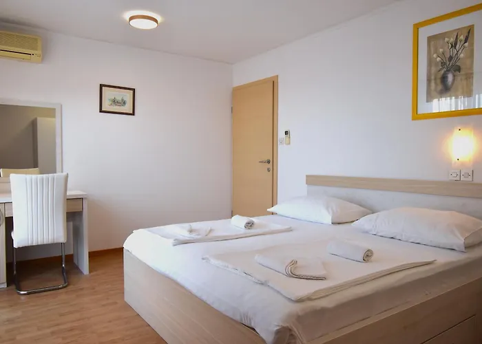 Guest House Sandra Rab Town