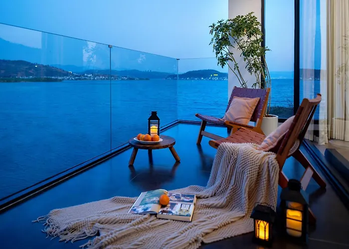 Dali Antu Landscape View Hotel