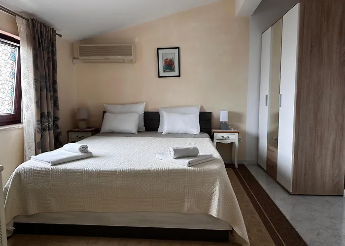 Apartments Vesna Funtana