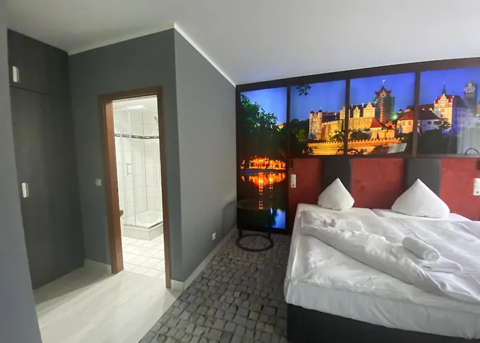 SL'otel im Parforcehaus
