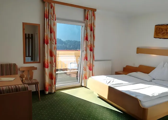 Hotel Pension Sonnenuhr