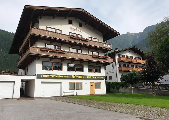 Haus Claudia und Haus Monika