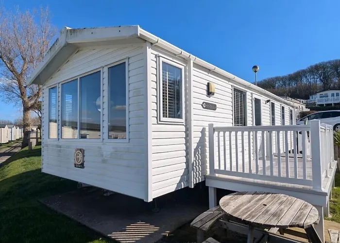 Beautifully Presented Dog Friendly Caravan On Very Popular Littlesea Holiday Haven Park Weymouth