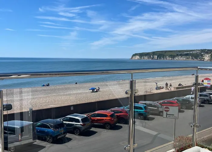 Mariners Hotel