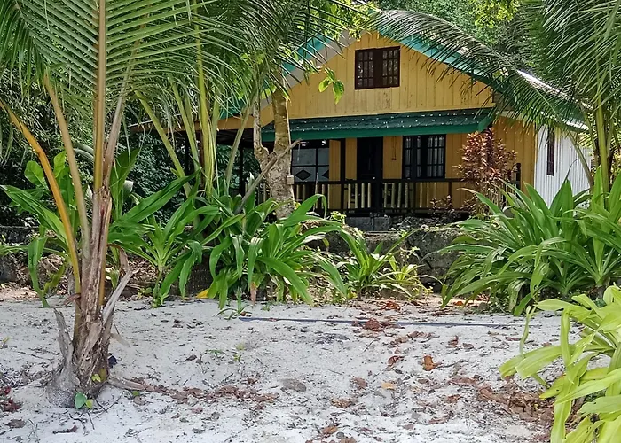 Coaster Cottages
