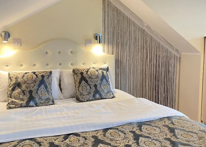 The White Lodge Hotel
