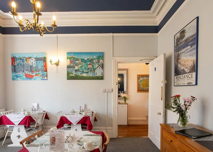 Dunedin Guest House
