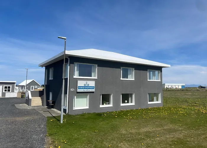 Garthur Apartments