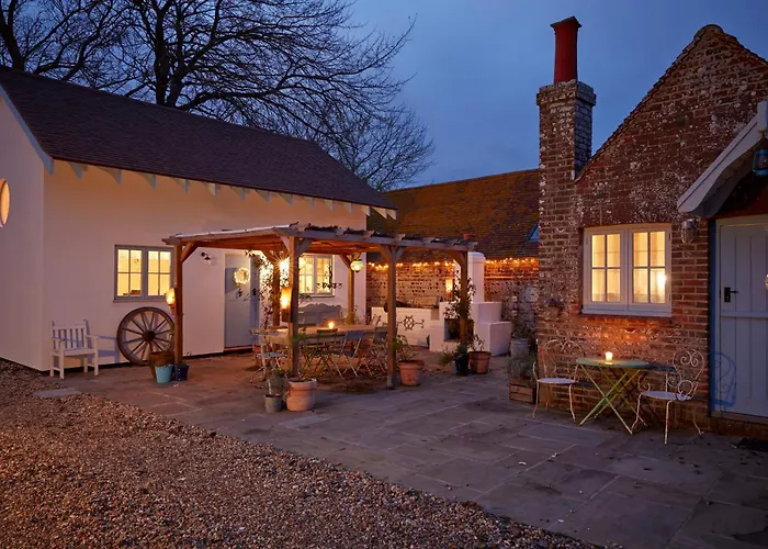 The Lodge At Blue Door Barns Beddingham