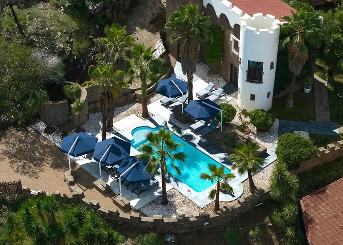 Heinitzburg Boutique Hotel