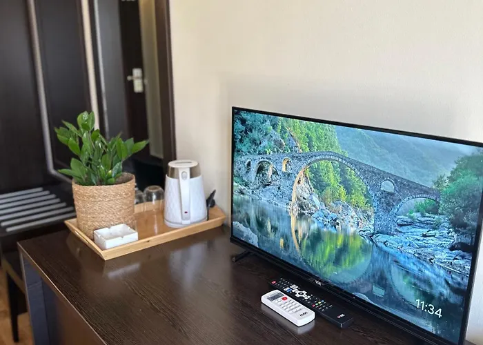 Lucic Rooms & Suites Budva