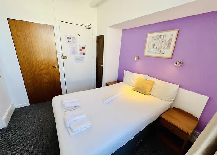 Carlton Court Hotel