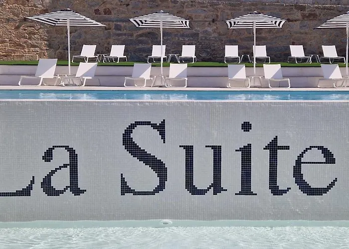 La Suite Hotel