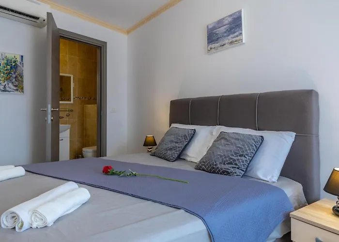 Rooms On Liberty Square Poreč