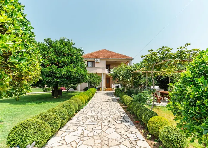Apartments Ada Bojana Gornji Stoj