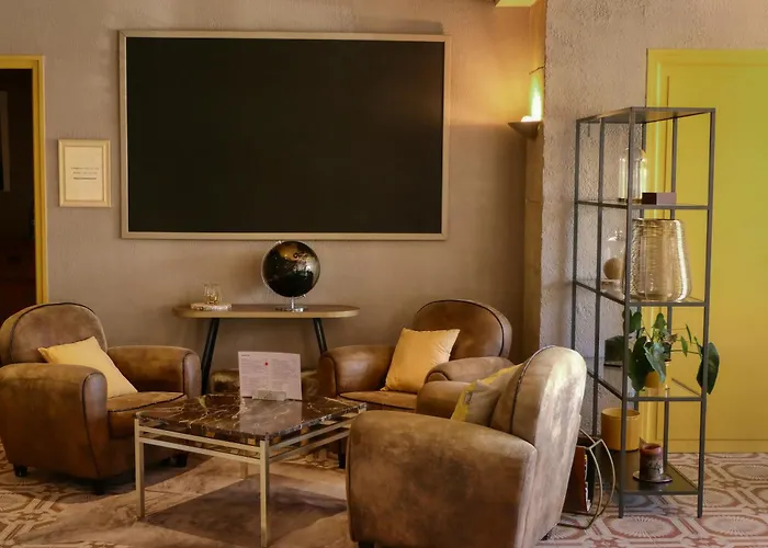 Logis Hotel Le Manoir - Luberon
