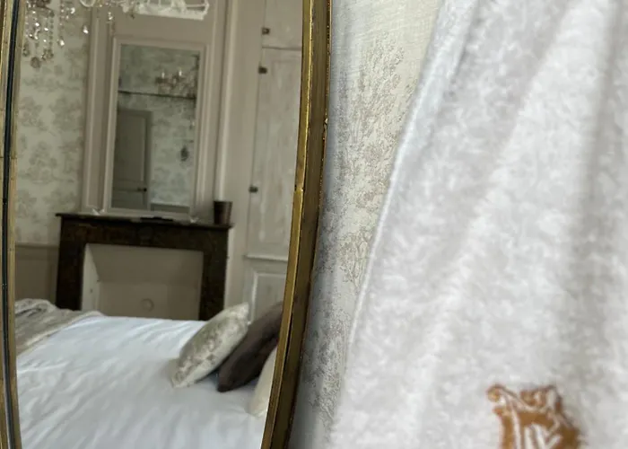 Hotel Aux remparts de Montreuil à Montreuil 