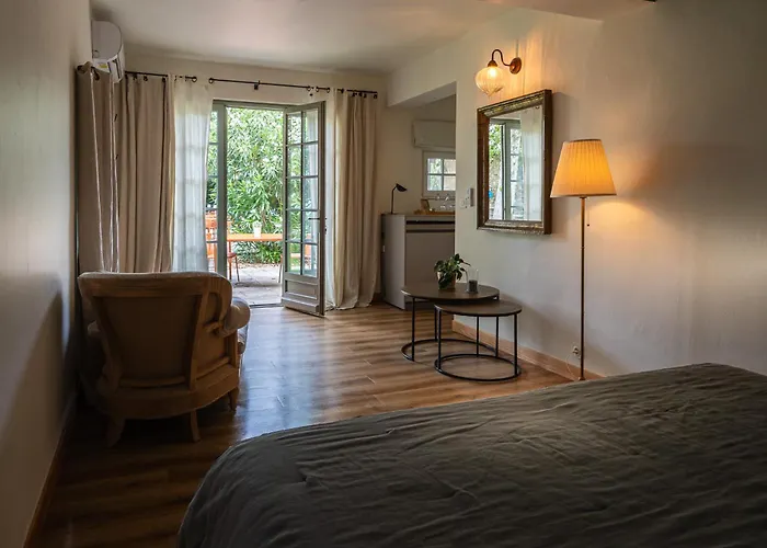 Hotel La Chapelle Sur La Sorgue LʼIsle-sur-la-Sorgue