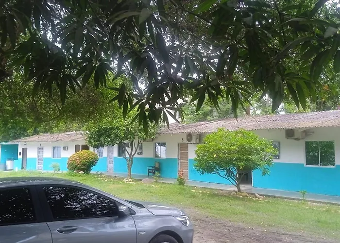 Yolimar Hostal y Camping Tolú