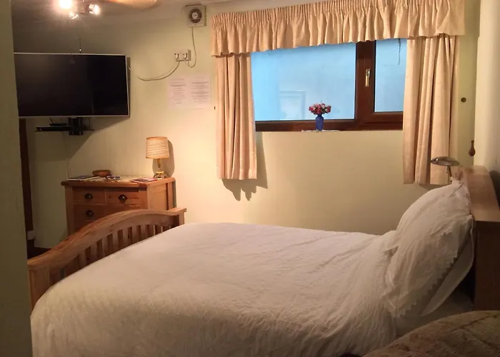 Orchard Manor Hotel Probus