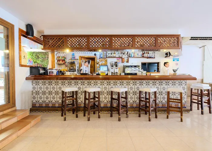 Azuline Hostal Marino
